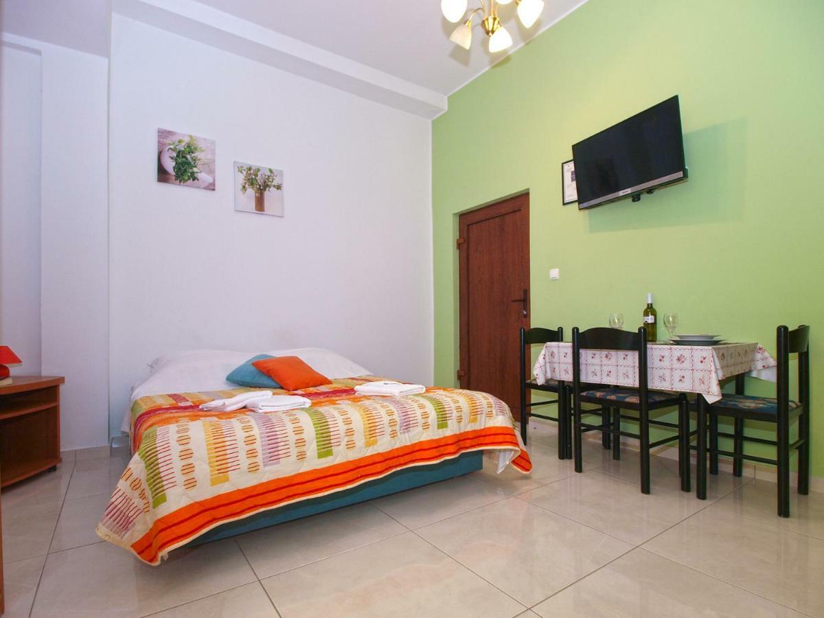 Apartments Oriana 898 Пула Екстериор снимка