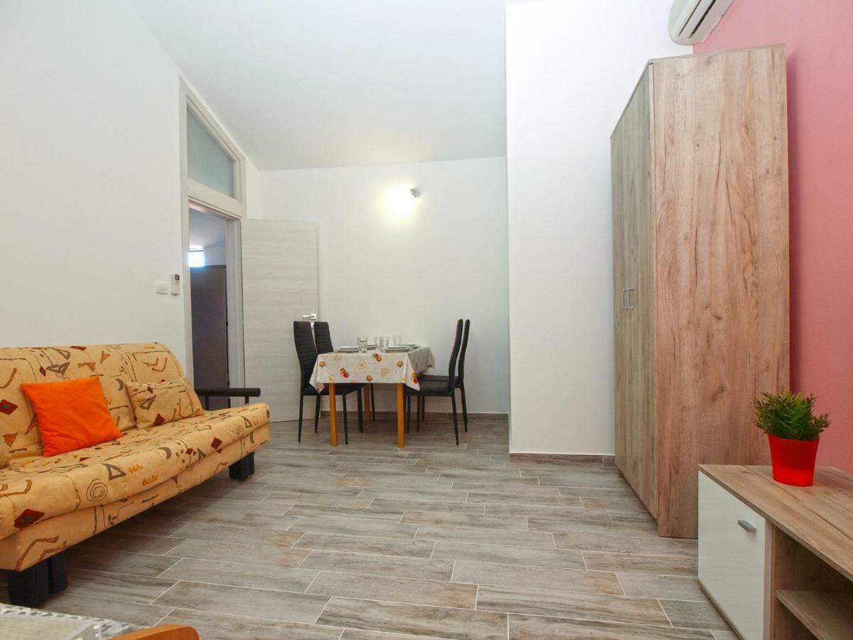 Apartments Oriana 898 Пула Екстериор снимка