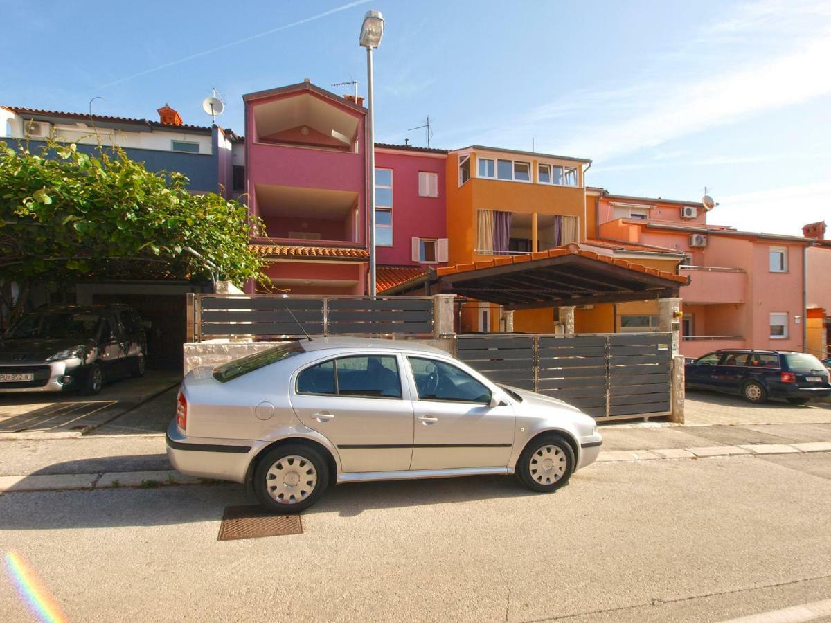 Apartments Oriana 898 Пула Екстериор снимка
