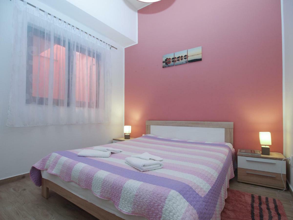 Apartments Oriana 898 Пула Екстериор снимка